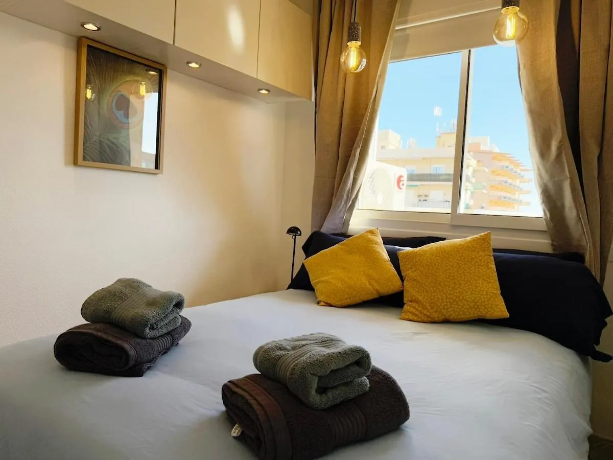 Sunny & Modern Beach Apartment Fuengirola