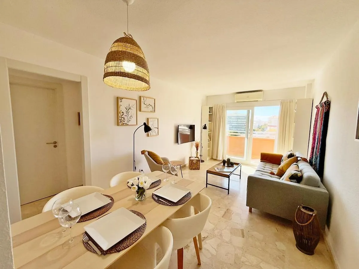 Sunny & Modern Beach Apartment Fuengirola