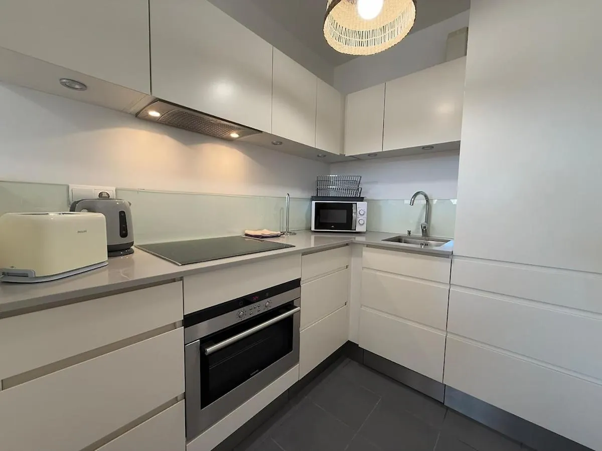 Sunny & Modern Beach Apartment Fuengirola
