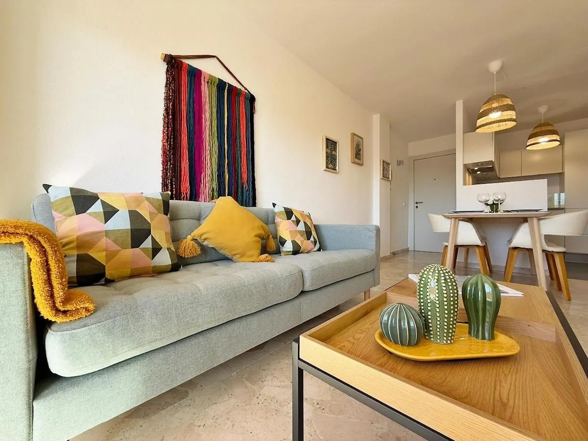 Sunny & Modern Beach Apartment Fuengirola