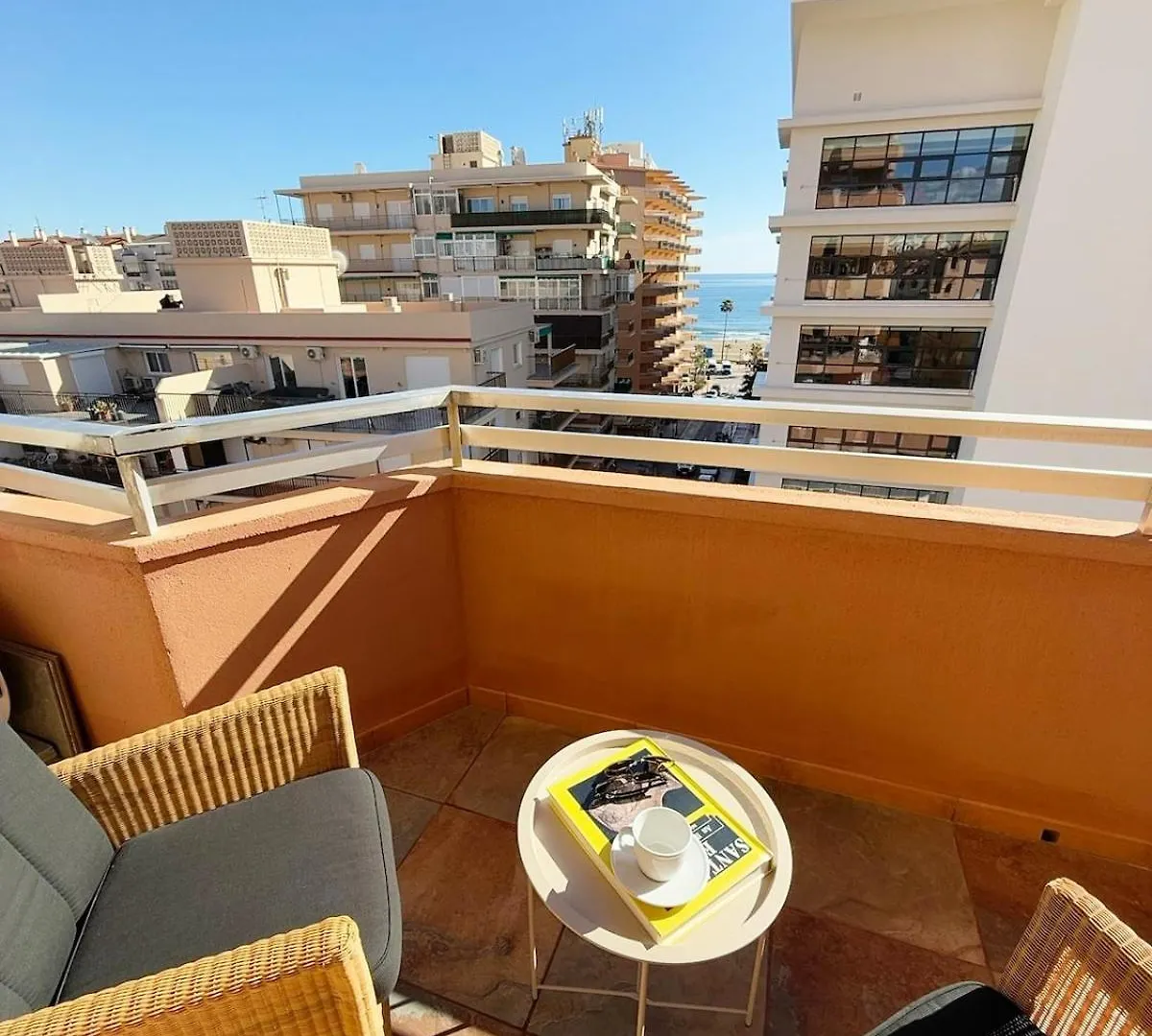 Sunny & Modern Beach Apartment Fuengirola Spanien