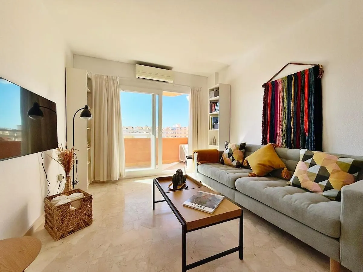Sunny & Modern Beach Apartment Fuengirola